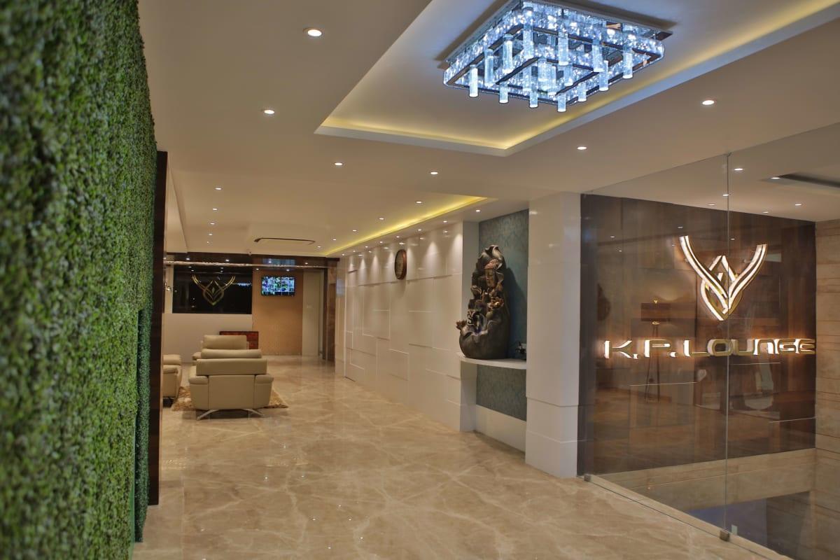 Hotel K P Pride Jālgaon Екстериор снимка